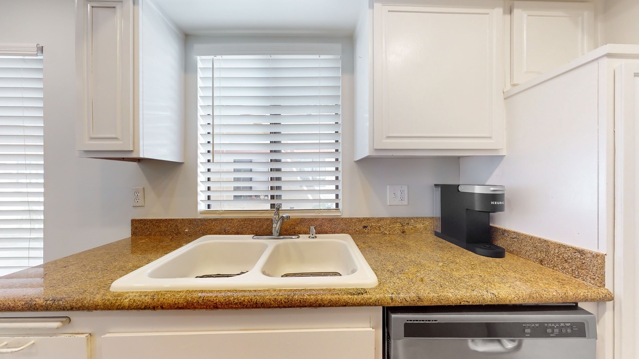 Photo of Kitchen in Sunrise Vista Chino