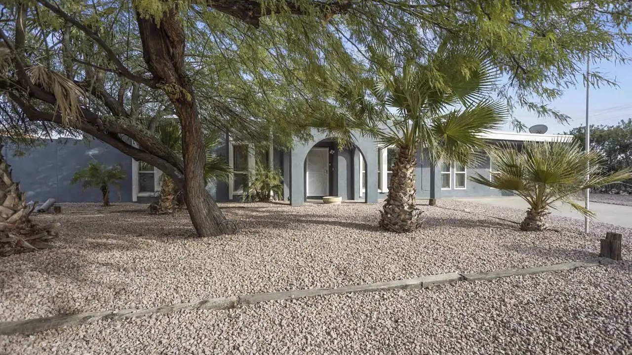 Photo of Outdoor in Paradise Valley Village