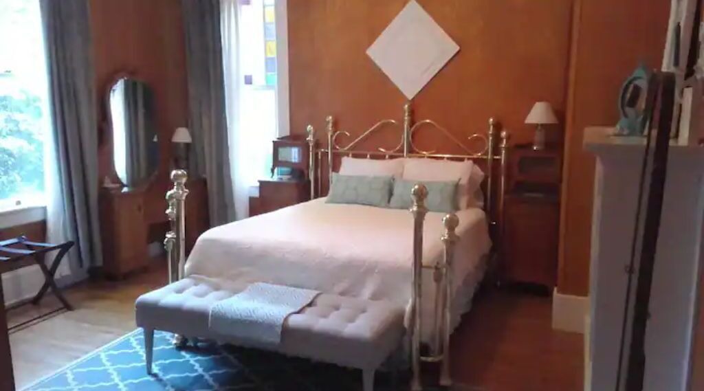 Photo of Bedroom in Nevada City