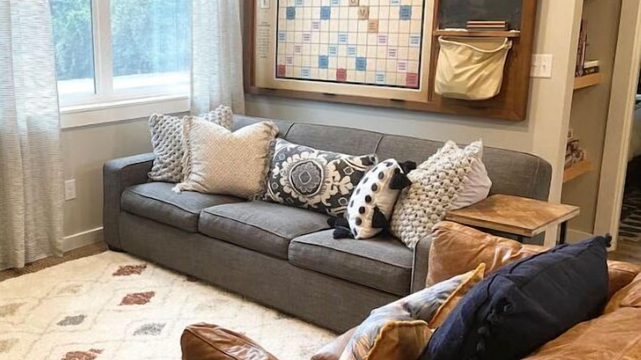 Photo of Livingroom in Hillsboro