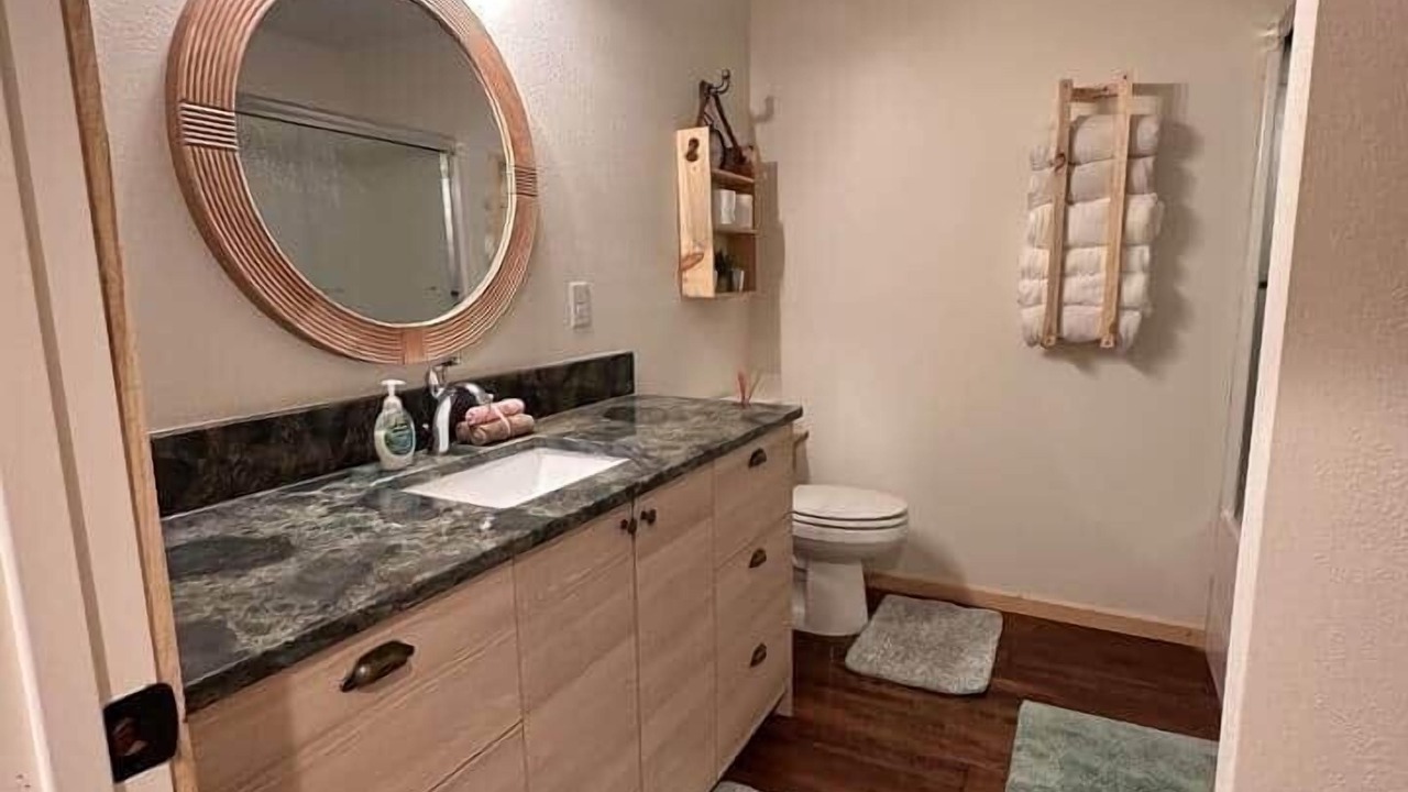 Photo of Bathroom in Crescent