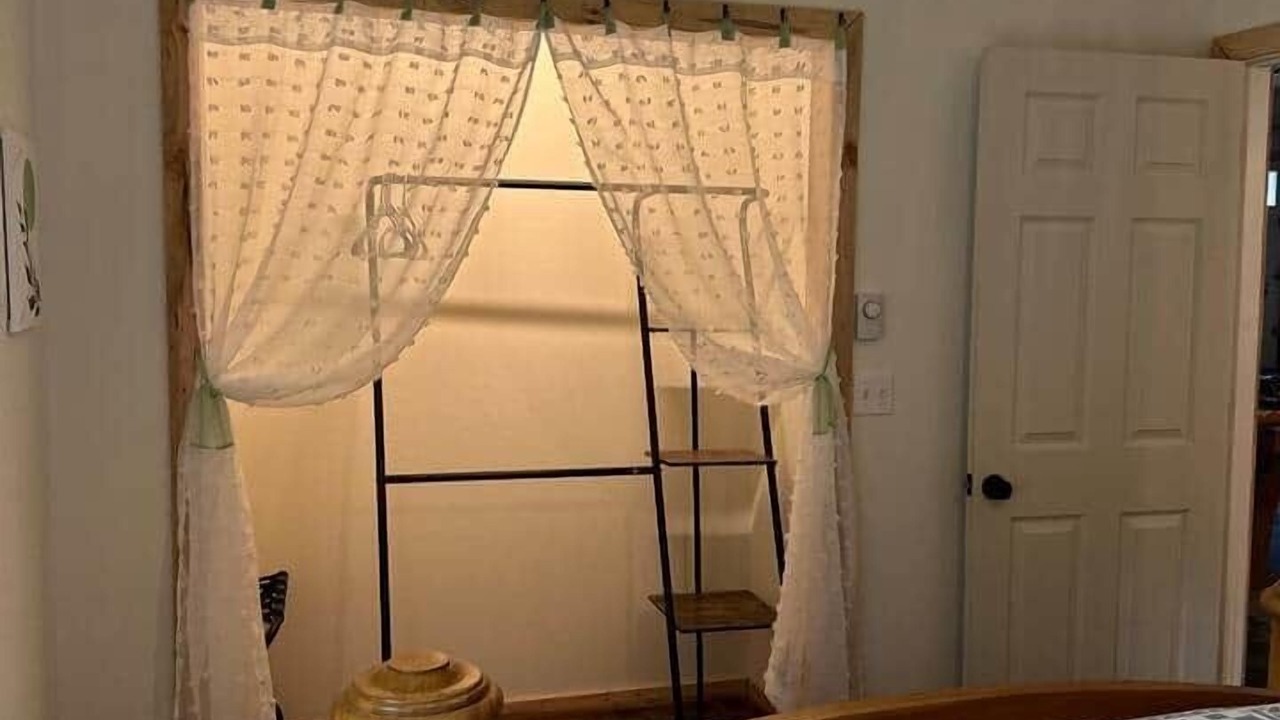 Photo of Bedroom in Crescent