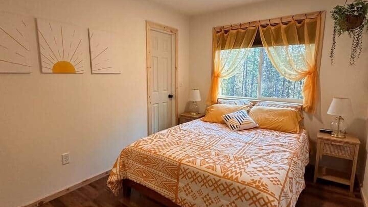Photo of Bedroom in Crescent