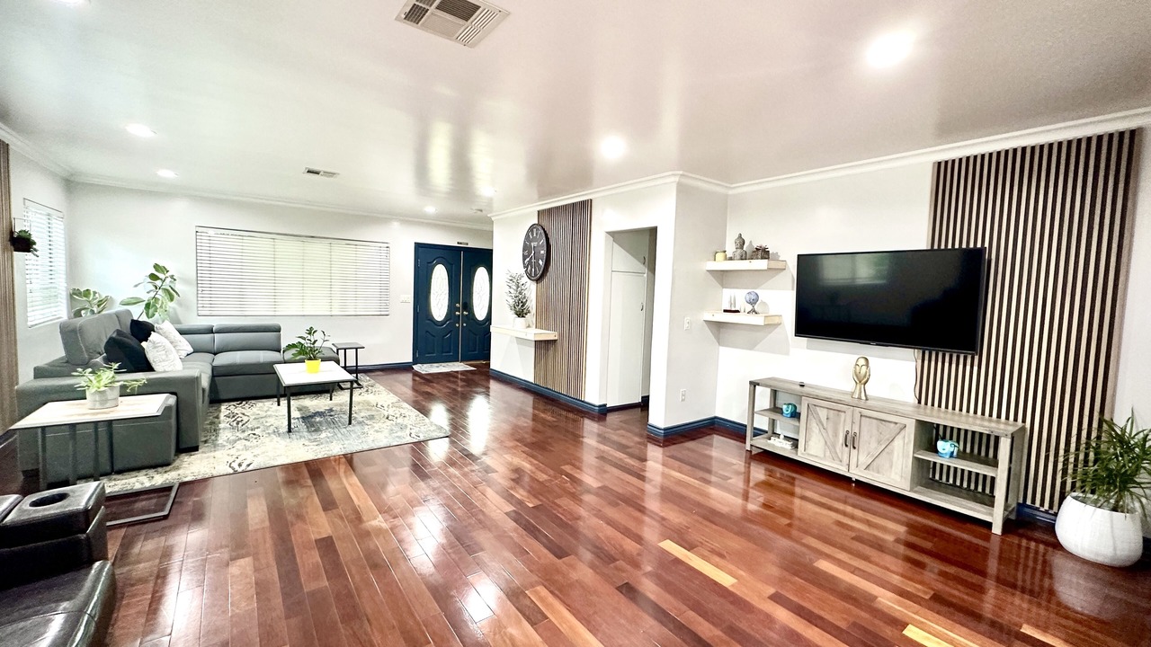 Photo of Livingroom in Temple City