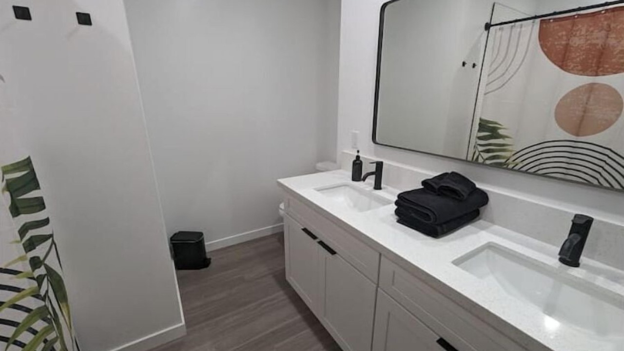 Photo of Bathroom in Greenehaven
