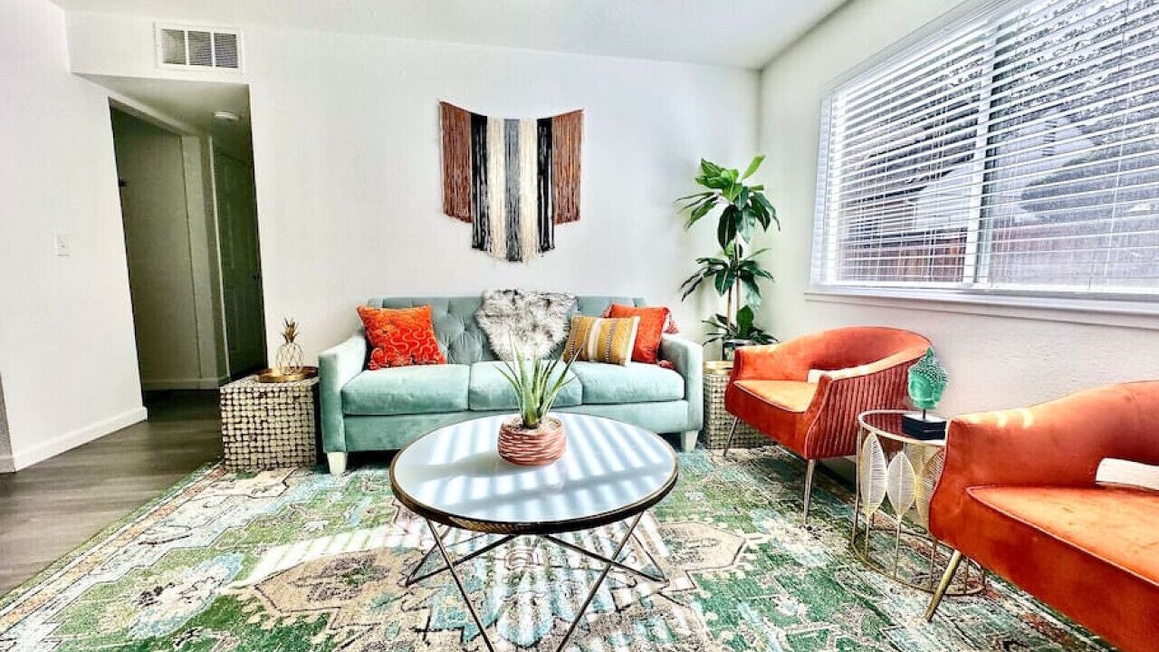 Photo of Livingroom in Downtown Sacramento