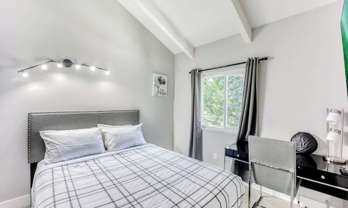 Photo of Bedroom in Menlo Park