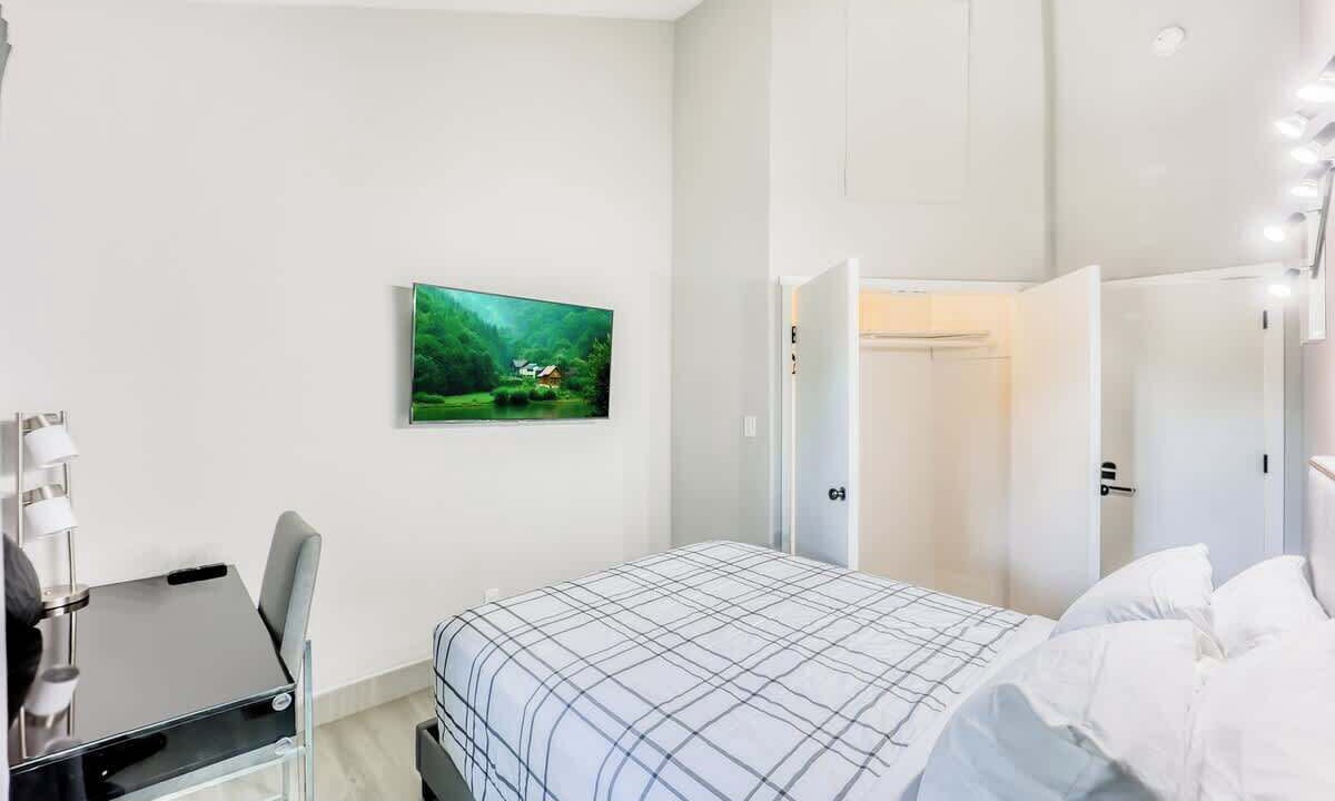 Photo of Bedroom in Menlo Park