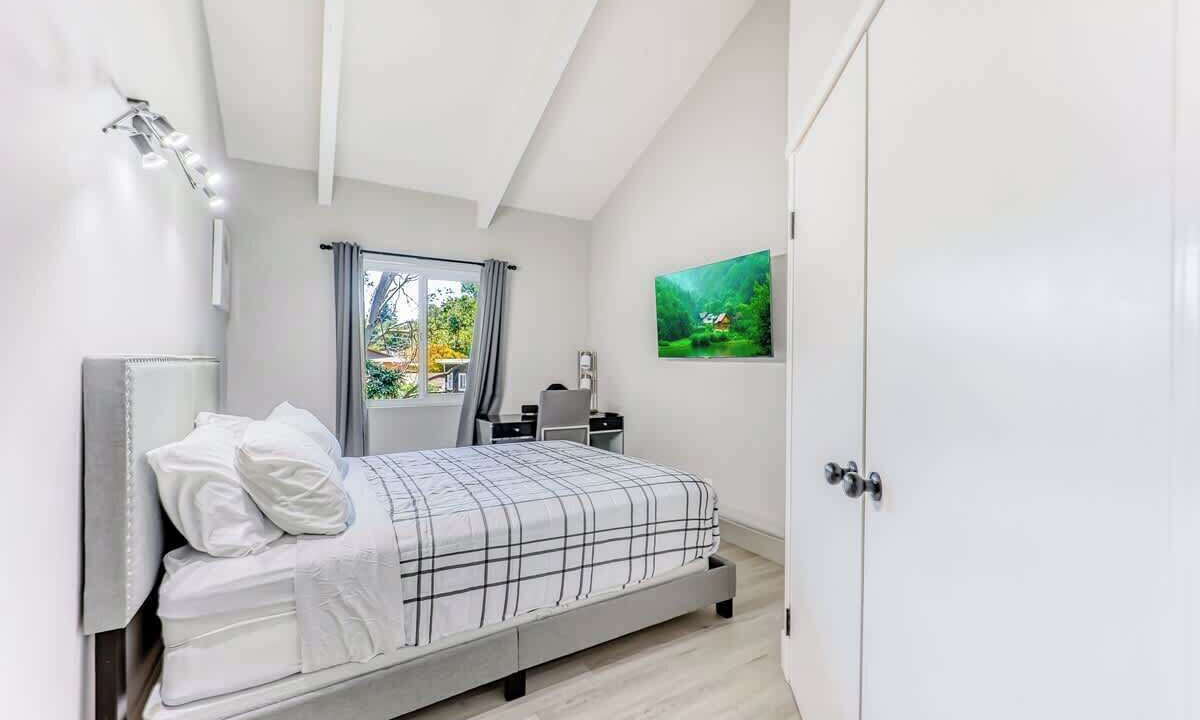 Photo of Bedroom in Menlo Park