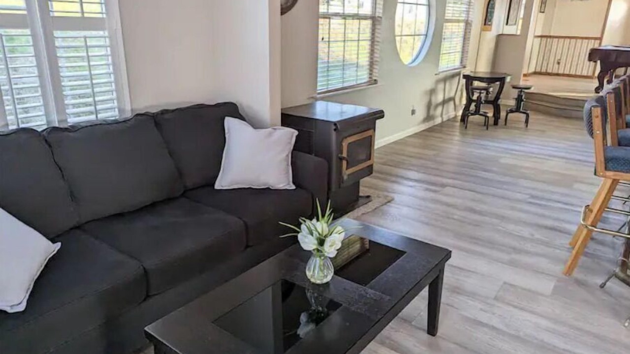 Photo of Livingroom in Cedar Ridge