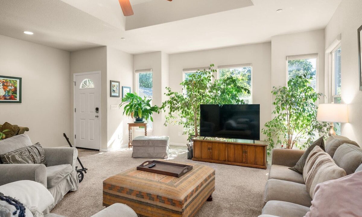 Photo of Livingroom in Chico