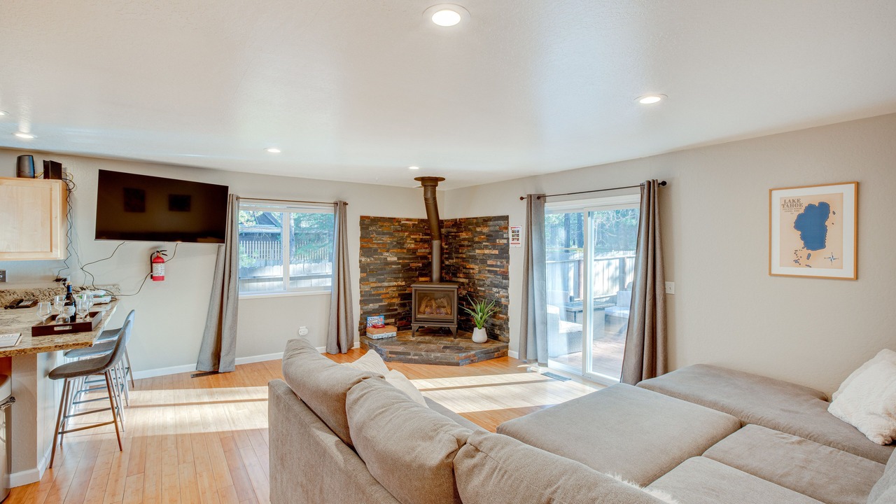Photo of Livingroom in Christmas Valley
