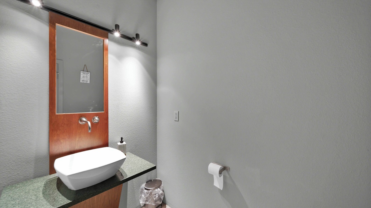 Photo of Bathroom in O'Brien