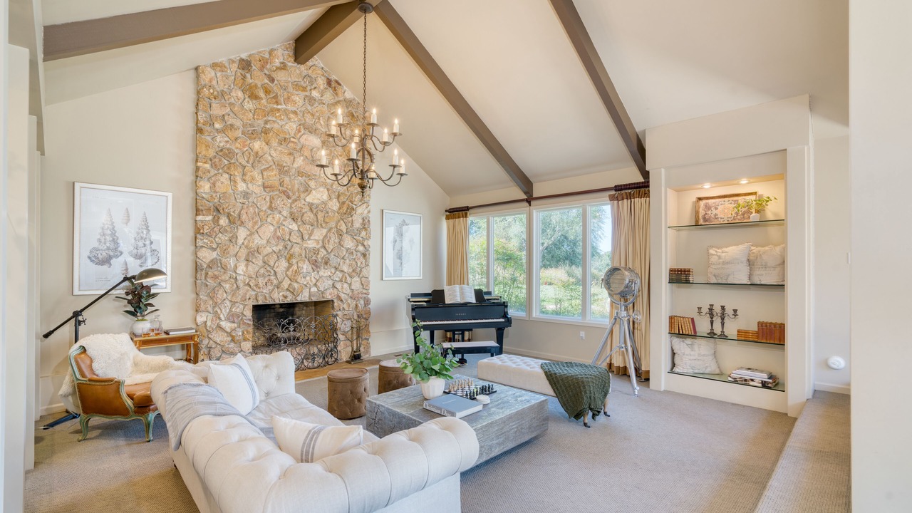 Photo of Livingroom in Glen Ellen