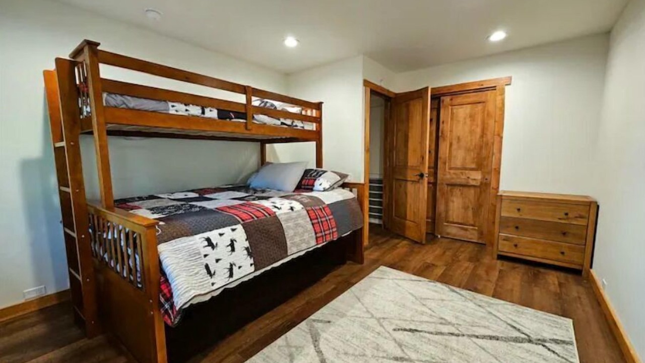 Photo of Bedroom in Mammoth Lakes