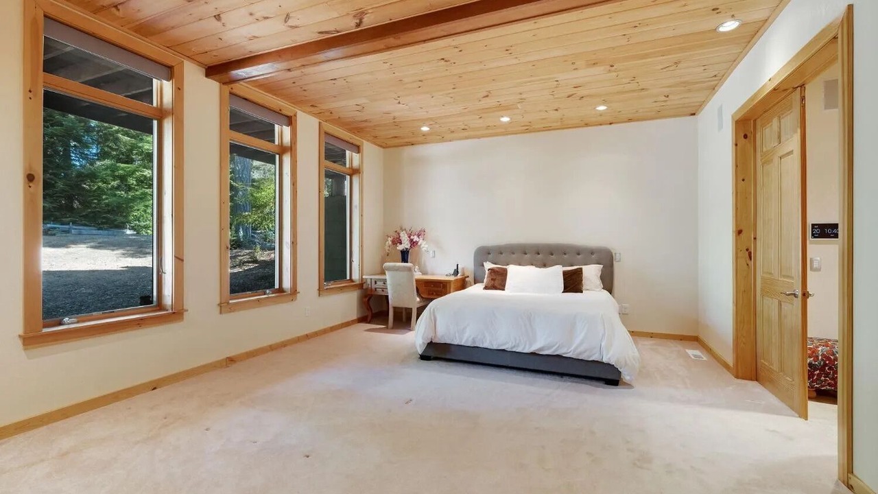 Photo of Bedroom in Fort Bragg