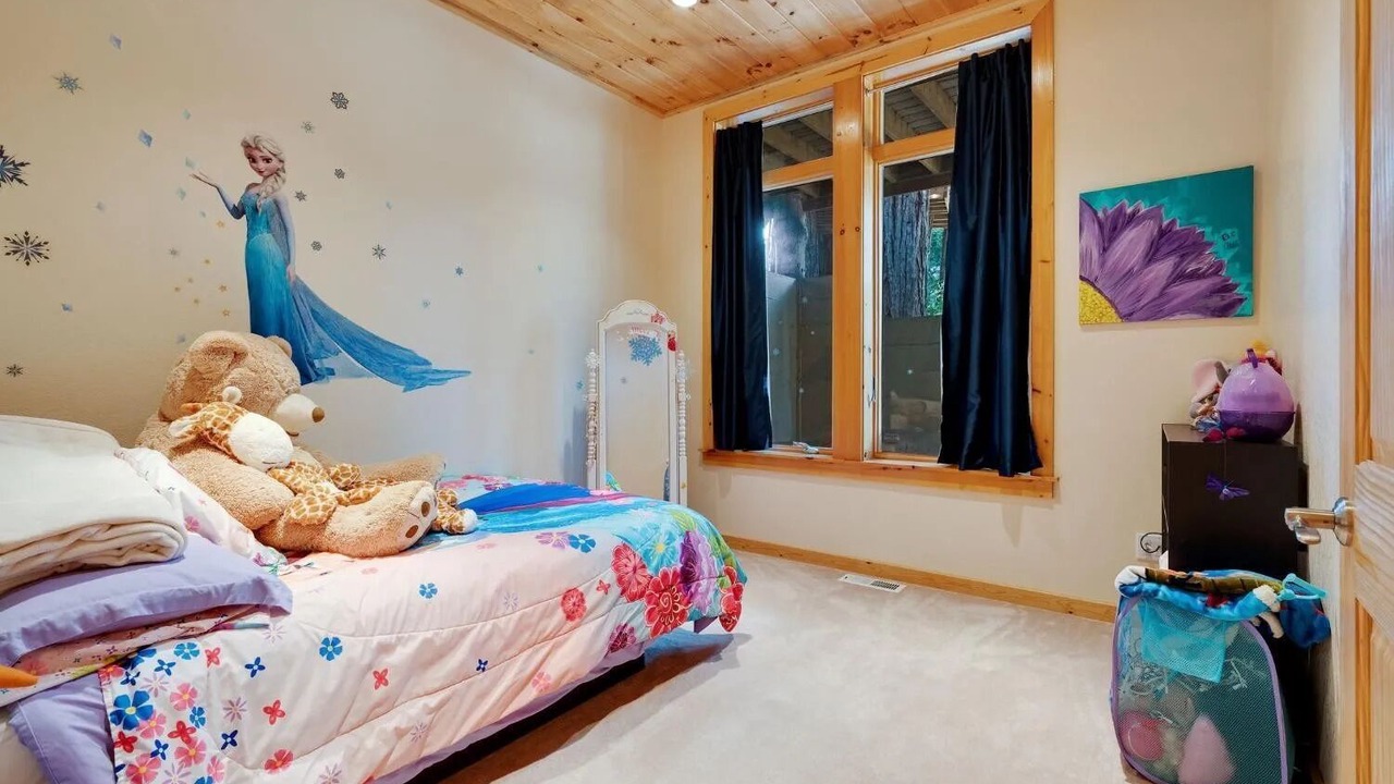 Photo of Bedroom in Fort Bragg