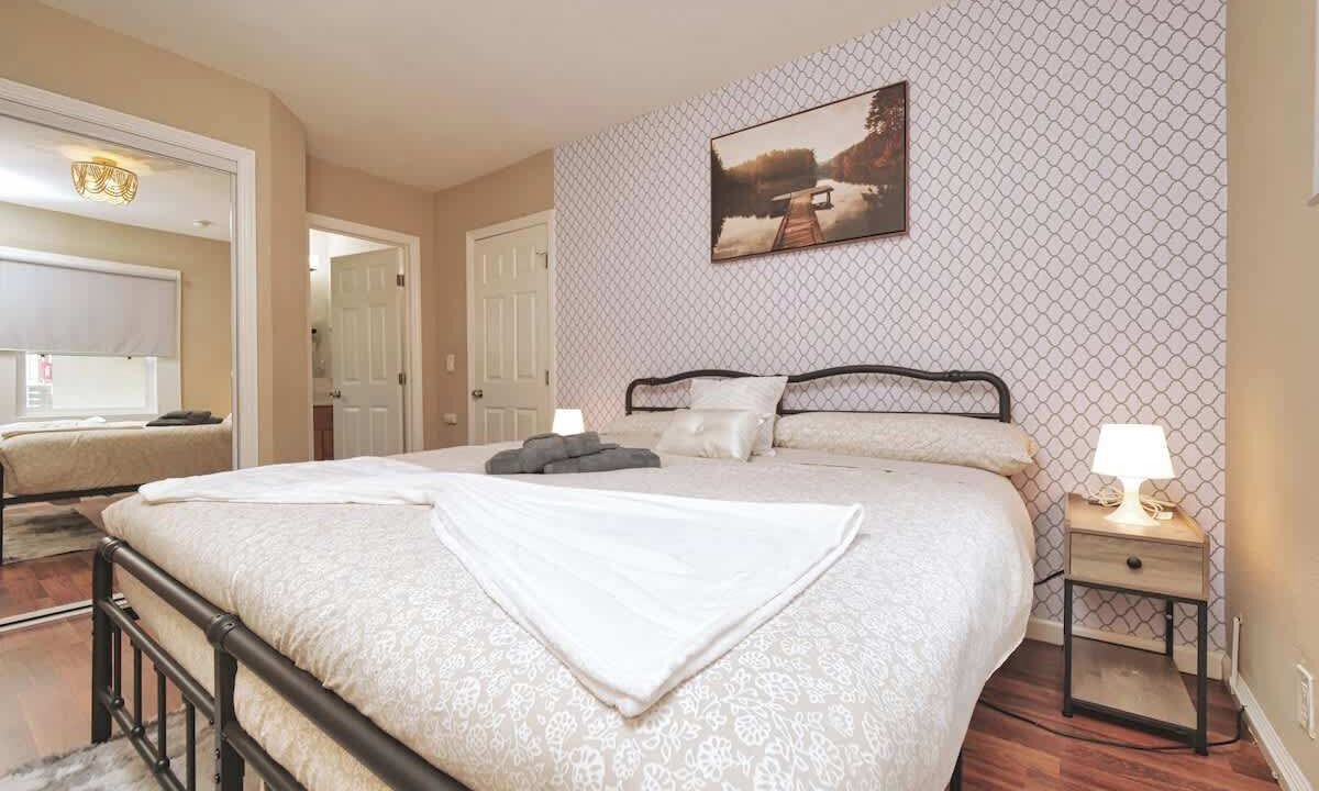 Photo of Bedroom in Poets Corner
