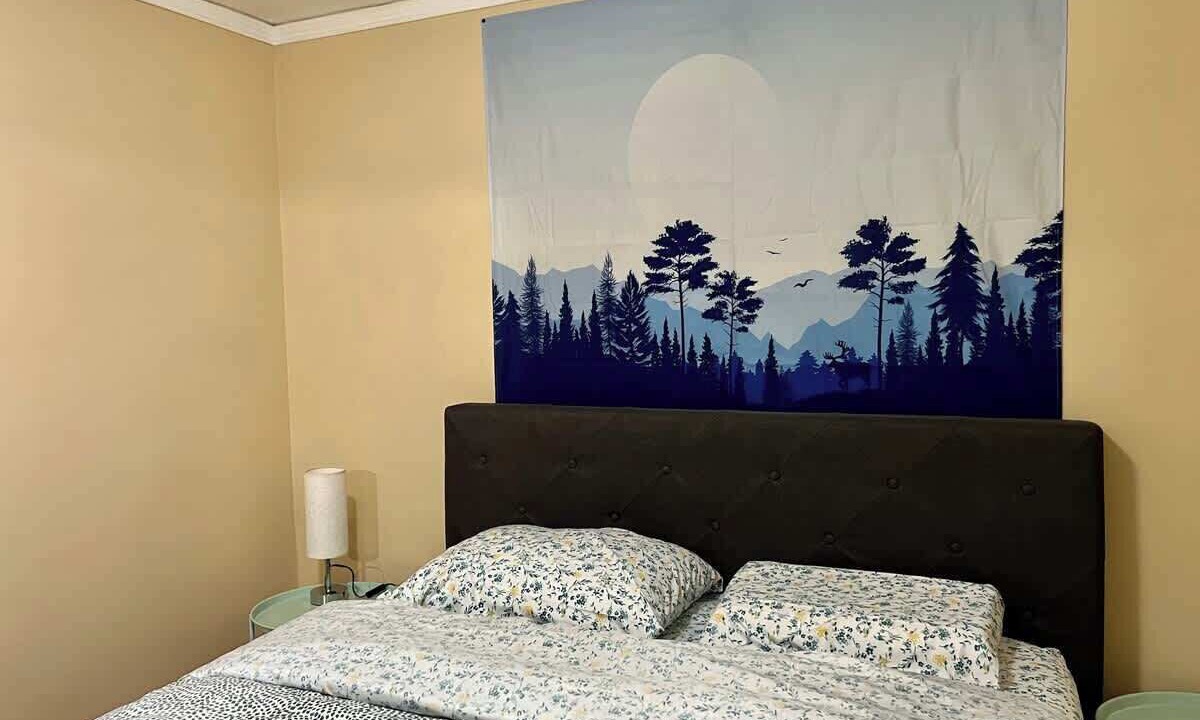 Photo of Bedroom in Oakland Ave - Harrison St