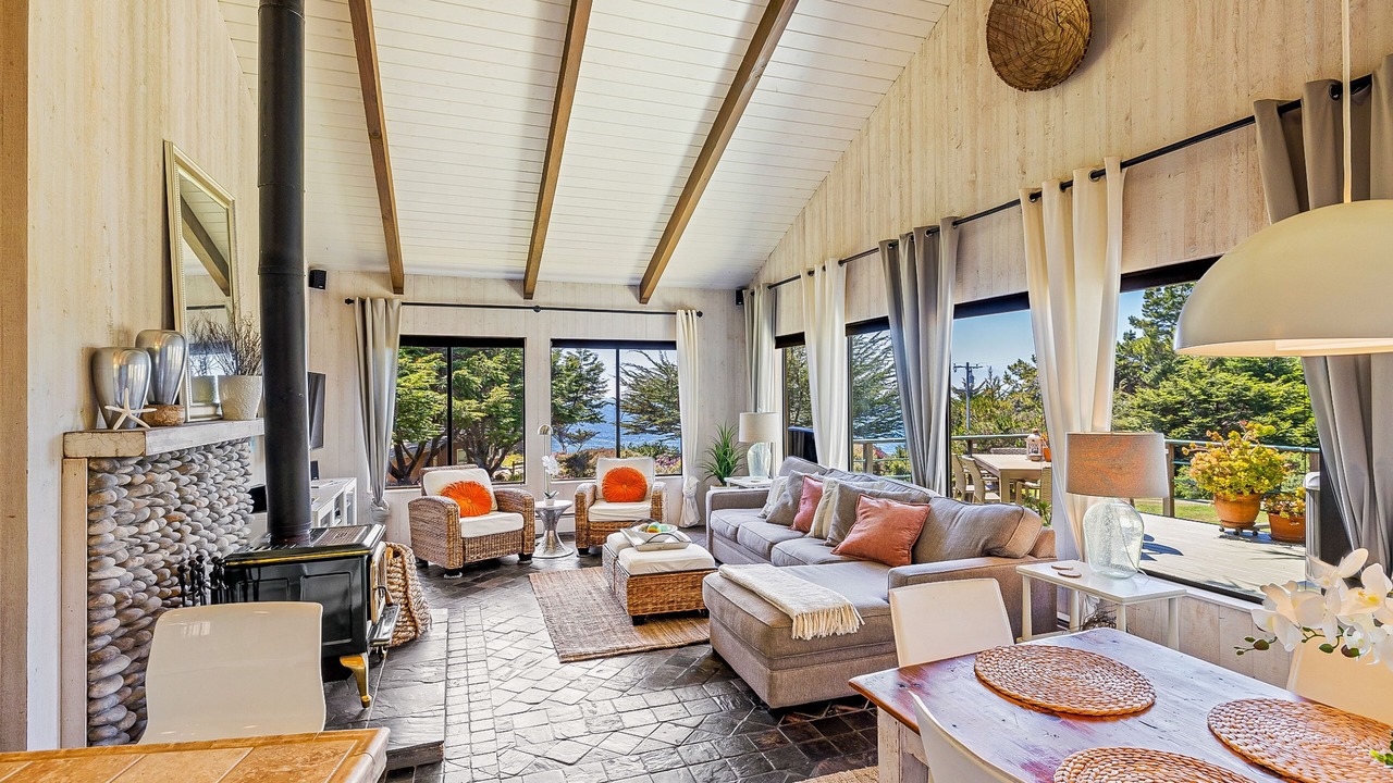 Photo of Livingroom in Timber Cove