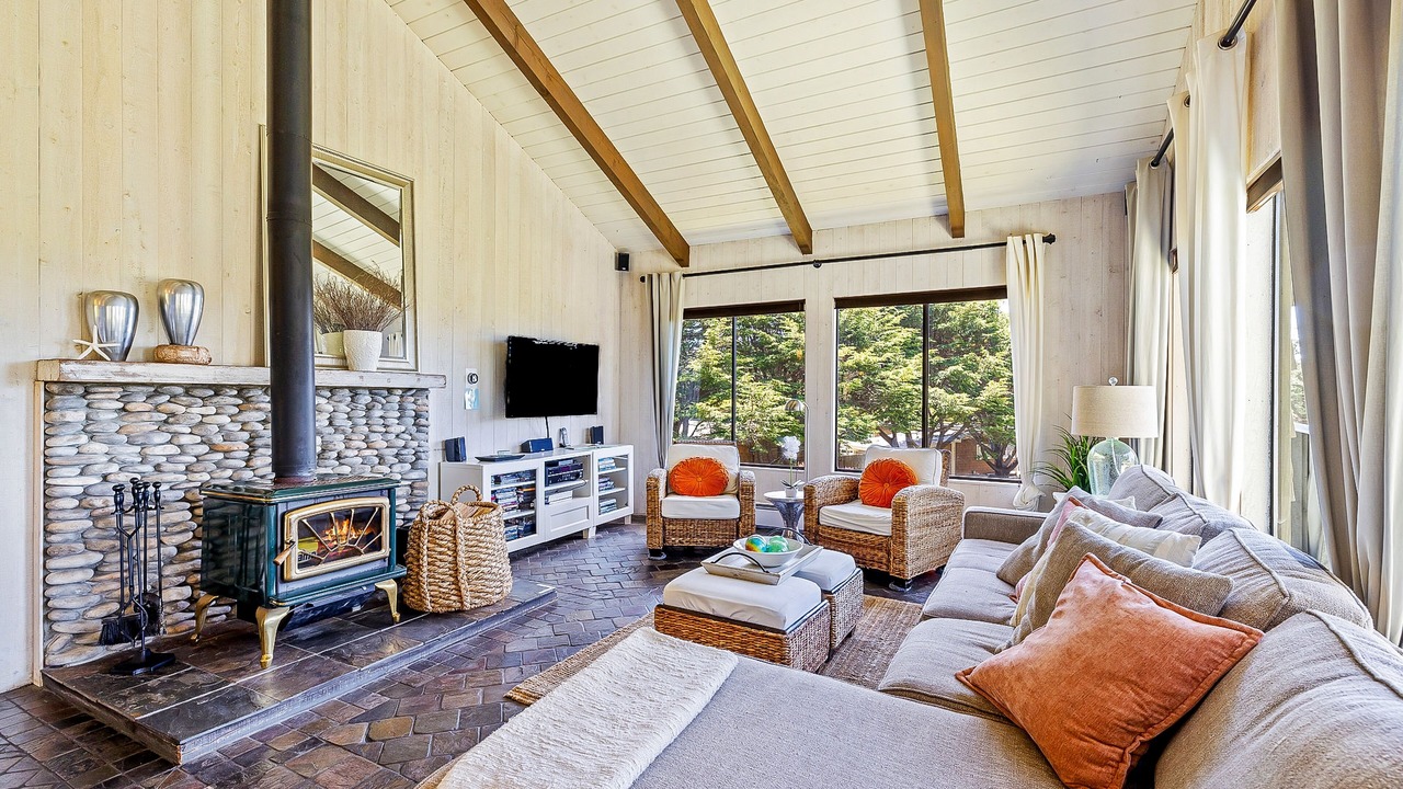 Photo of Livingroom in Timber Cove