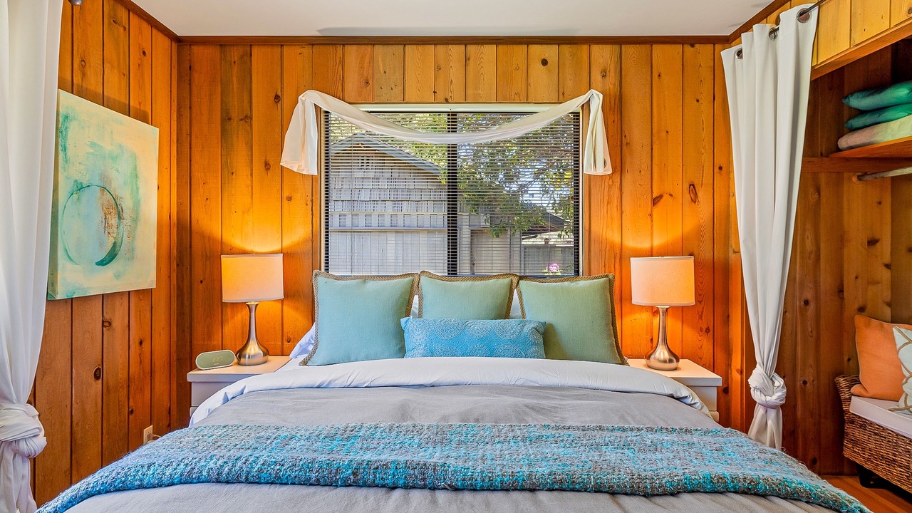 Photo of Bedroom in Timber Cove