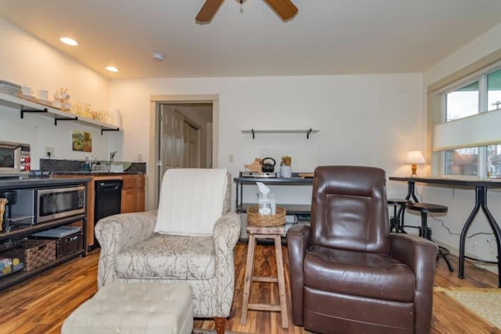 Photo of Livingroom in Ashland