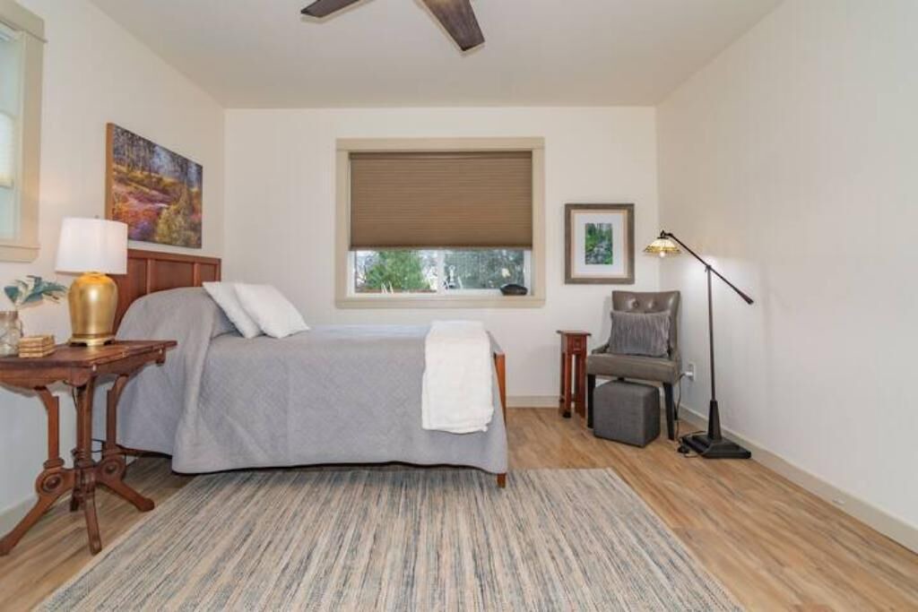 Photo of Bedroom in Ashland