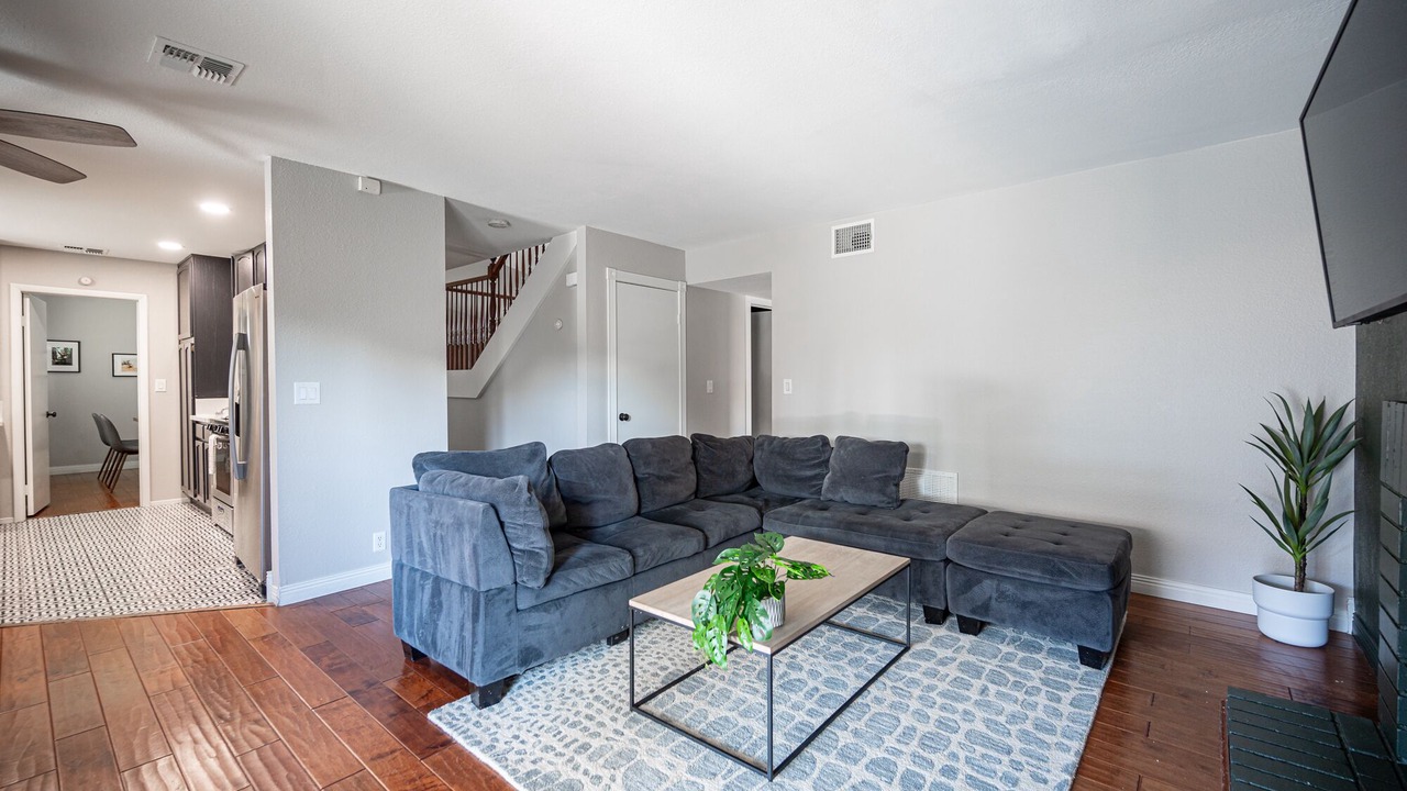 Photo of Livingroom in Green Valley North