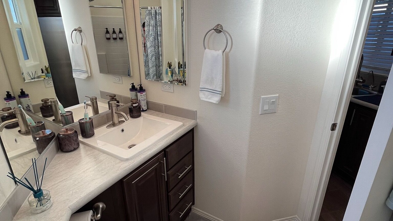 Photo of Bathroom in Bullhead City