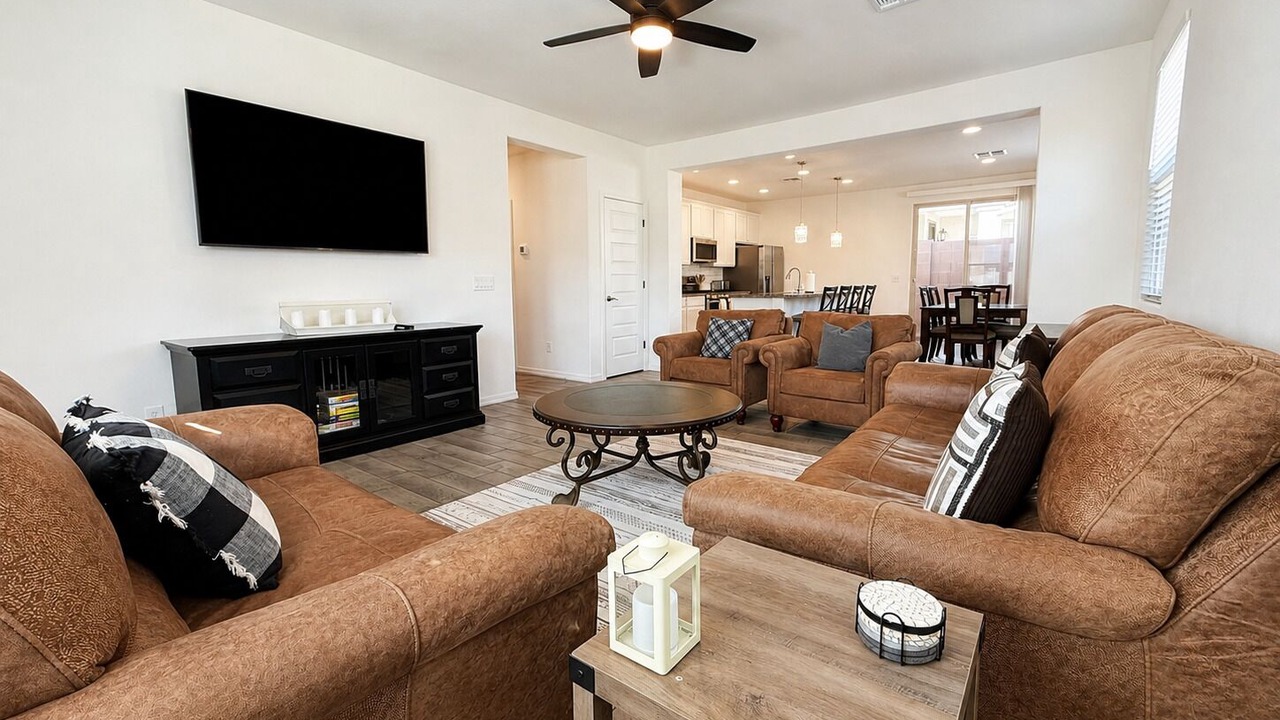 Photo of Livingroom in Surprise