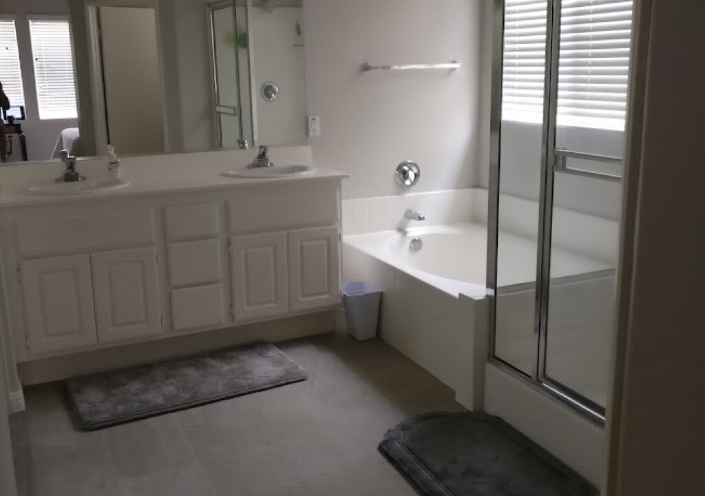 Photo of Bathroom in Lake Elsinore