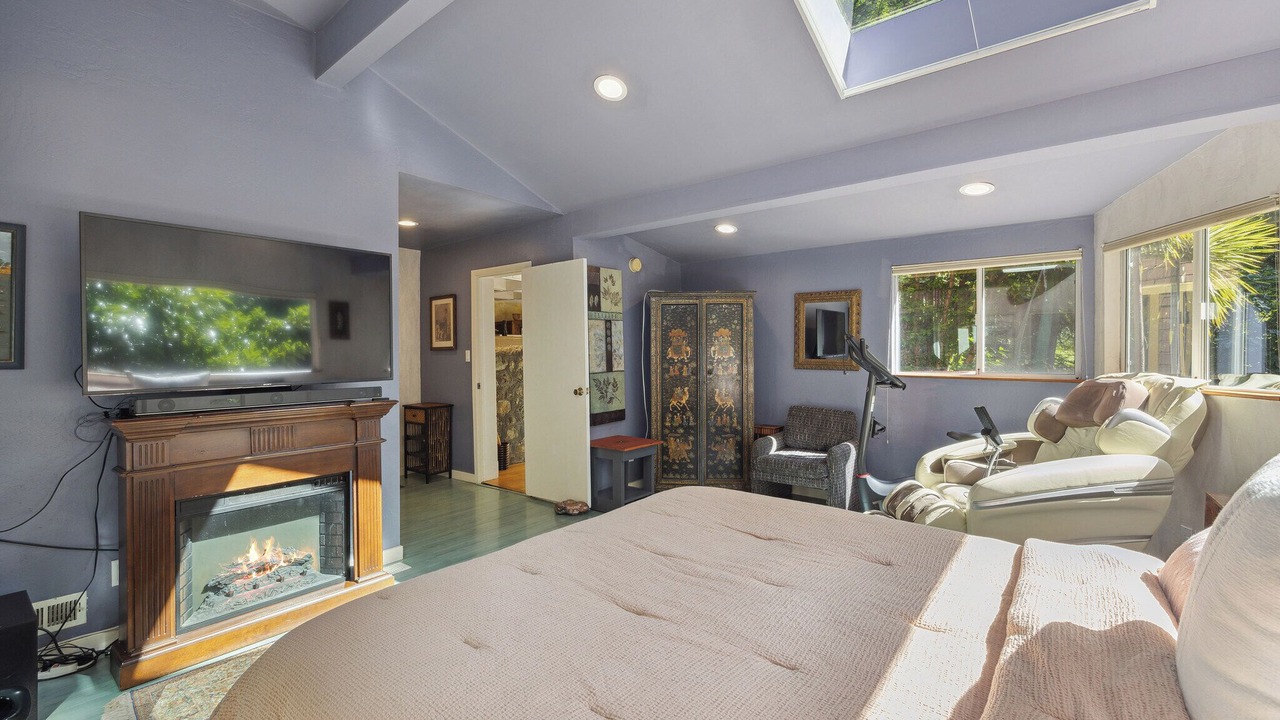 Photo of Bedroom in Lagunitas-Forest Knolls