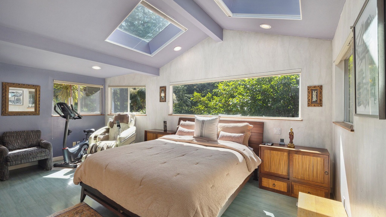 Photo of Bedroom in Lagunitas-Forest Knolls