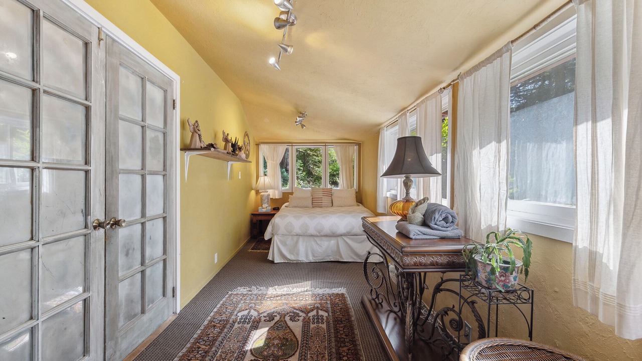 Photo of Bedroom in Lagunitas-Forest Knolls
