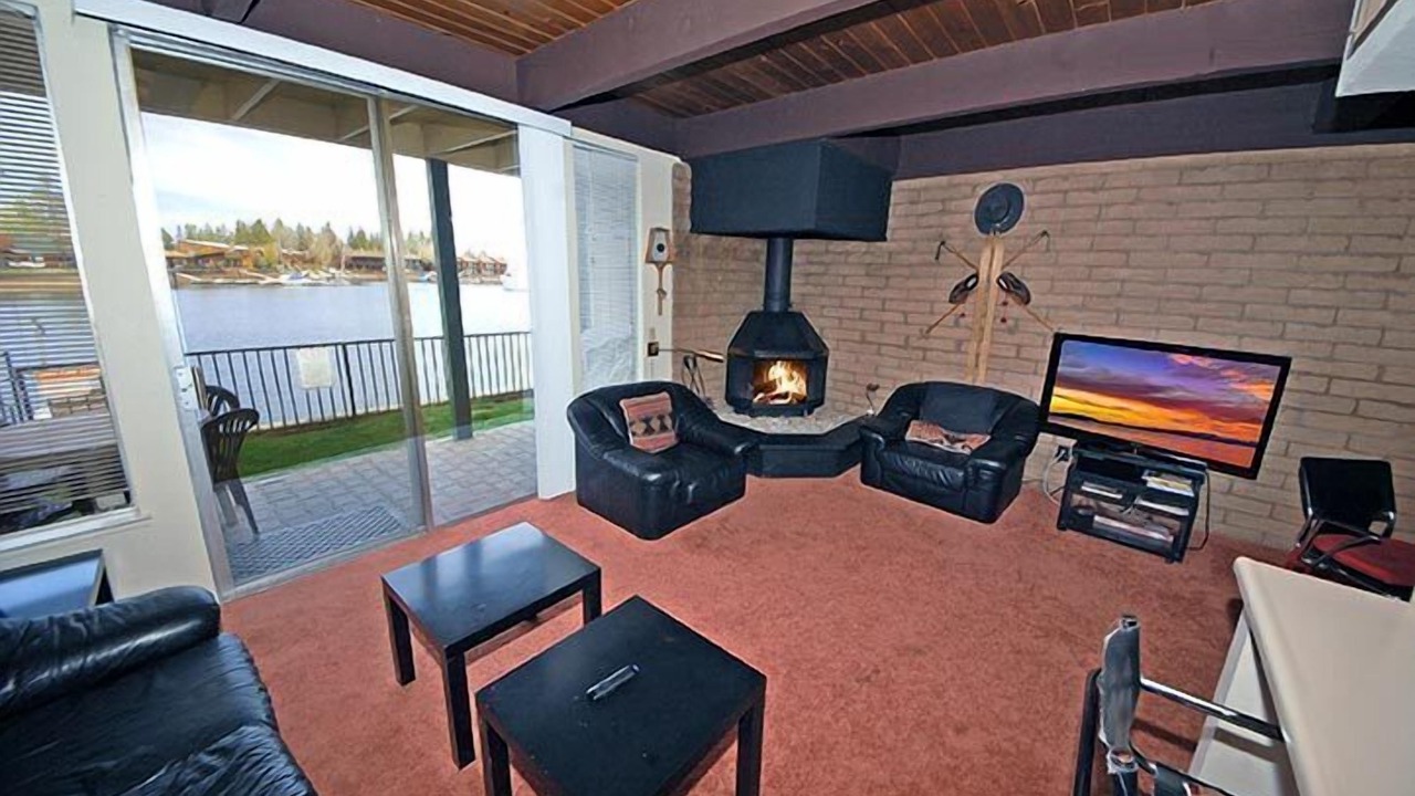 Photo of Livingroom in Tahoe Keys
