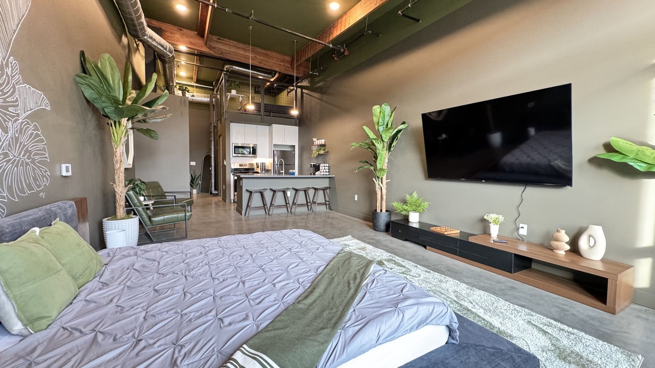 Photo of Bedroom in Artists Village