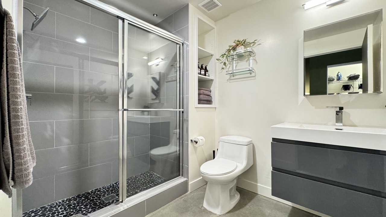 Photo of Bathroom in Artists Village