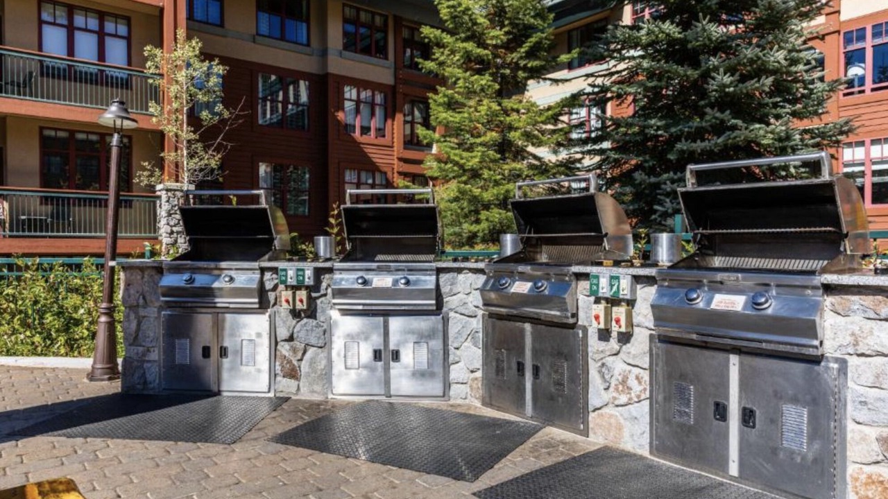 Photo of Patio Balcony in Lakeside Park
