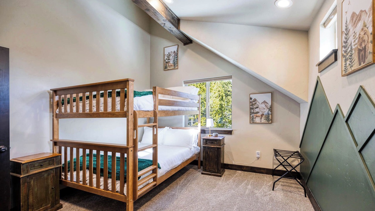 Photo of Bedroom in Crescent