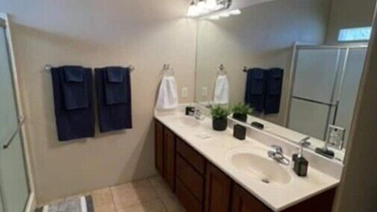 Photo of Bathroom in Bullhead City
