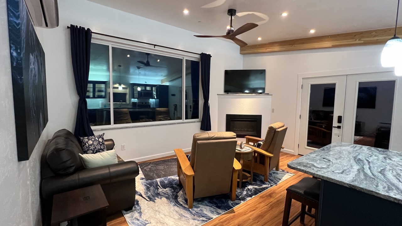 Photo of Livingroom in Smith River