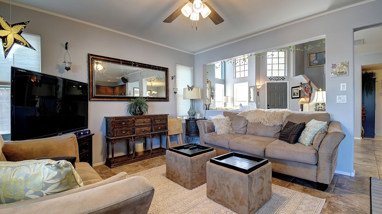 Photo of Livingroom in Tatum Ranch