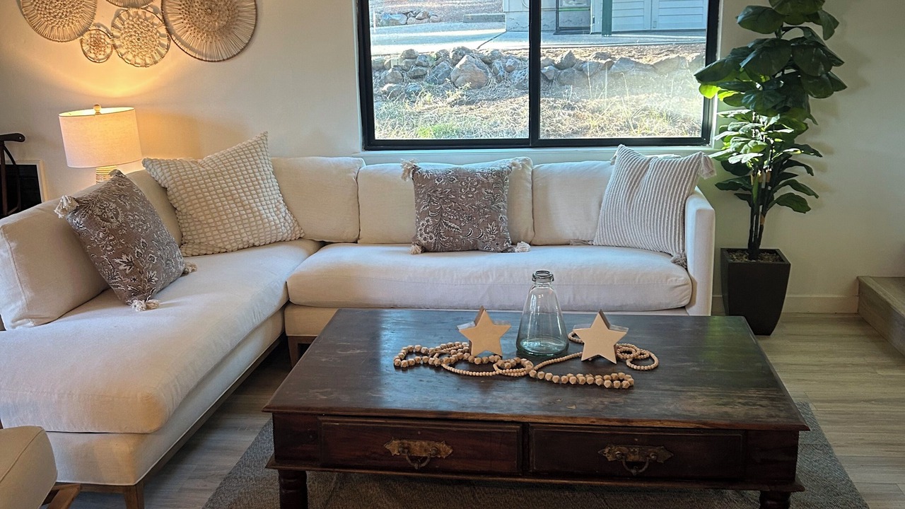 Photo of Livingroom in Lake Almanor Country Club