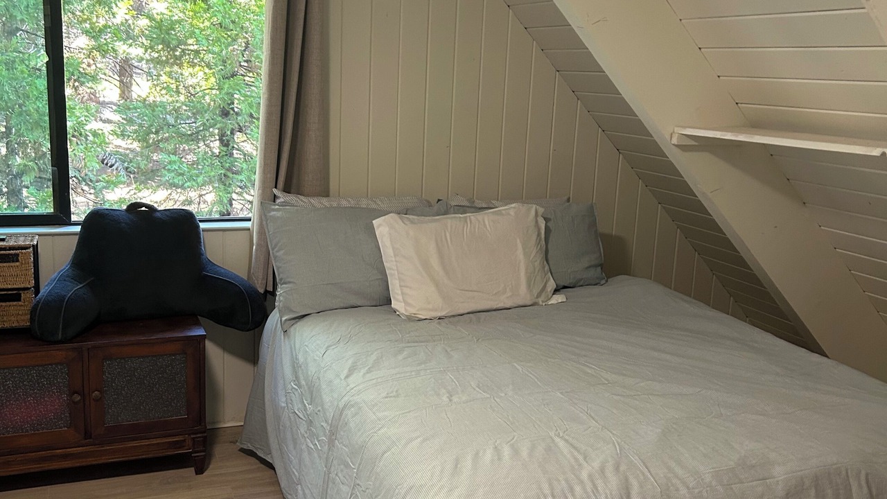 Photo of Bedroom in Lake Almanor Country Club