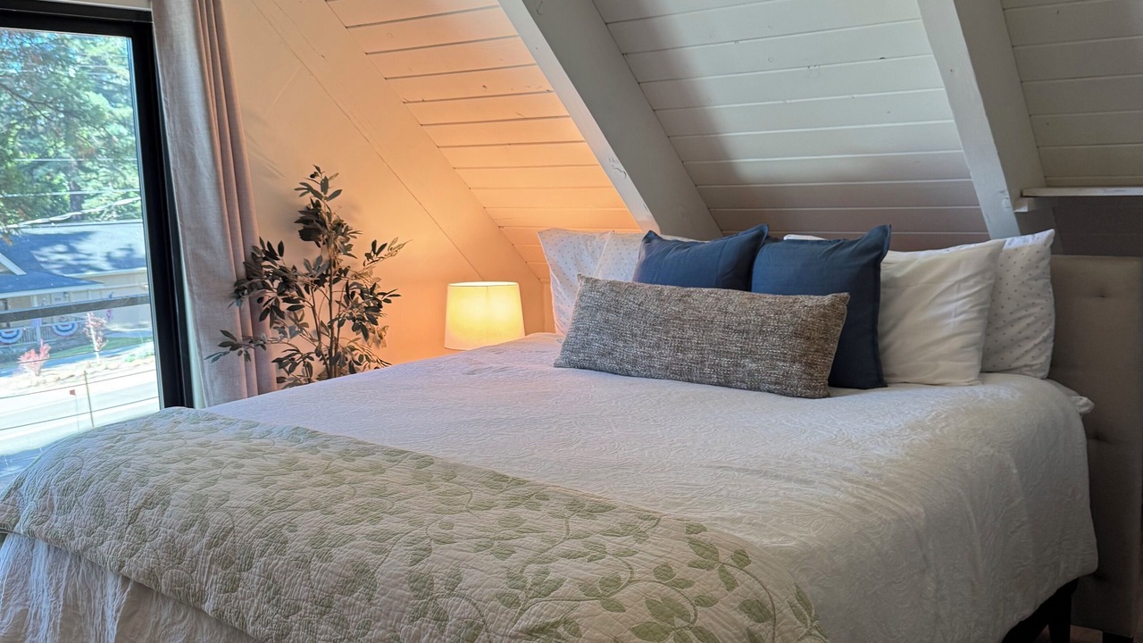 Photo of Bedroom in Lake Almanor Country Club