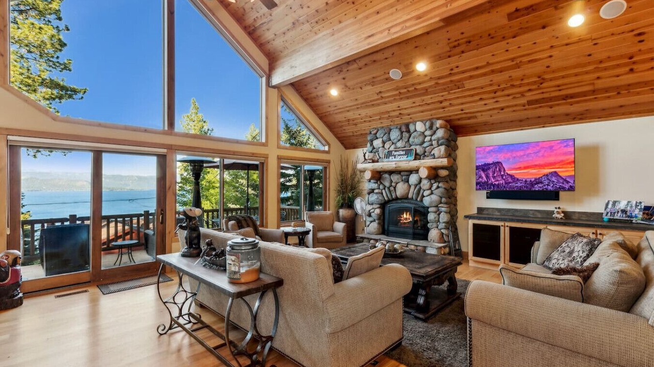 Photo of Livingroom in Lake Forest