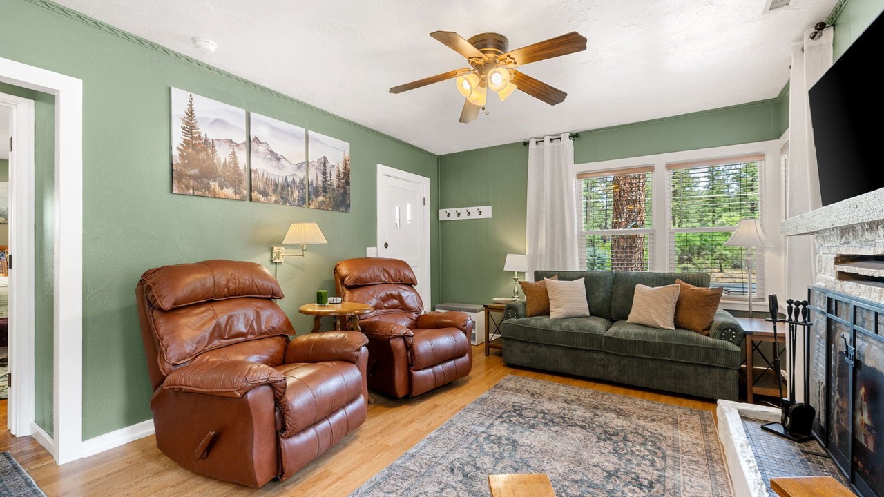 Photo of Bedroom in Mountain Club