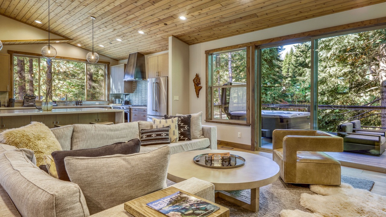 Photo of Livingroom in Comstock Acres