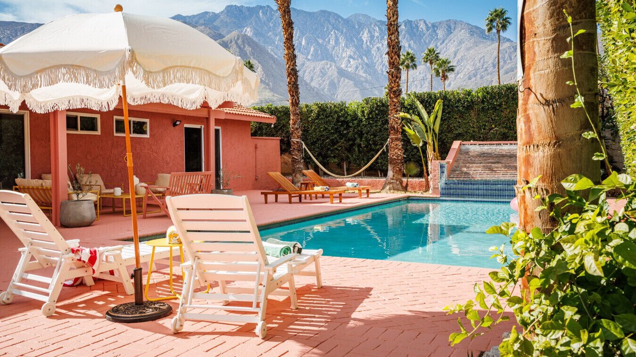 Photo of Outdoor in Racquet Club West